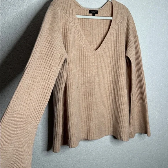 Rag & Bone Mitchell 100% Merino Wool V Neck Ribbed Sweater Oat Large - Picture 5 of 7